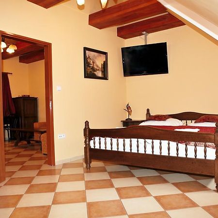 Hotel Pelikan Třeboň Eksteriør billede